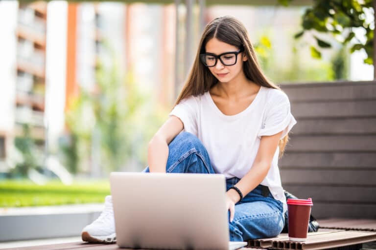 Administração E Tecnologia: Como A Tecnologia Influencia E Desafios