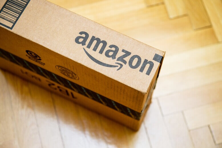 Uma caixa da Amazon, fruto da internet das coisas