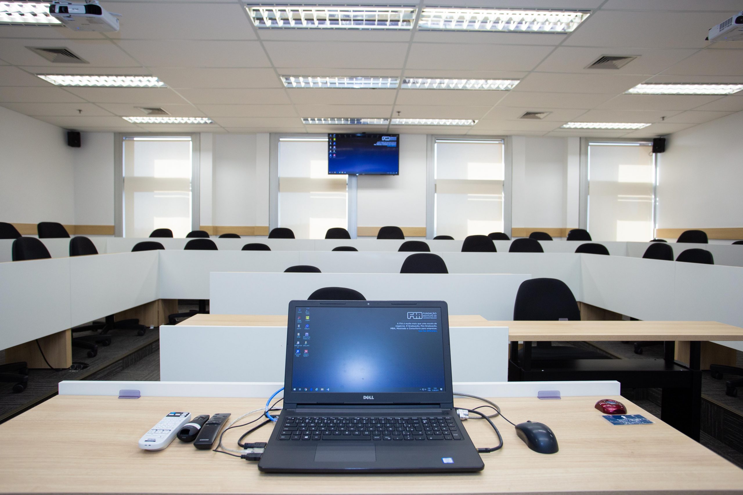 Primeiro dia de aula na faculdade: saiba como passar por ele