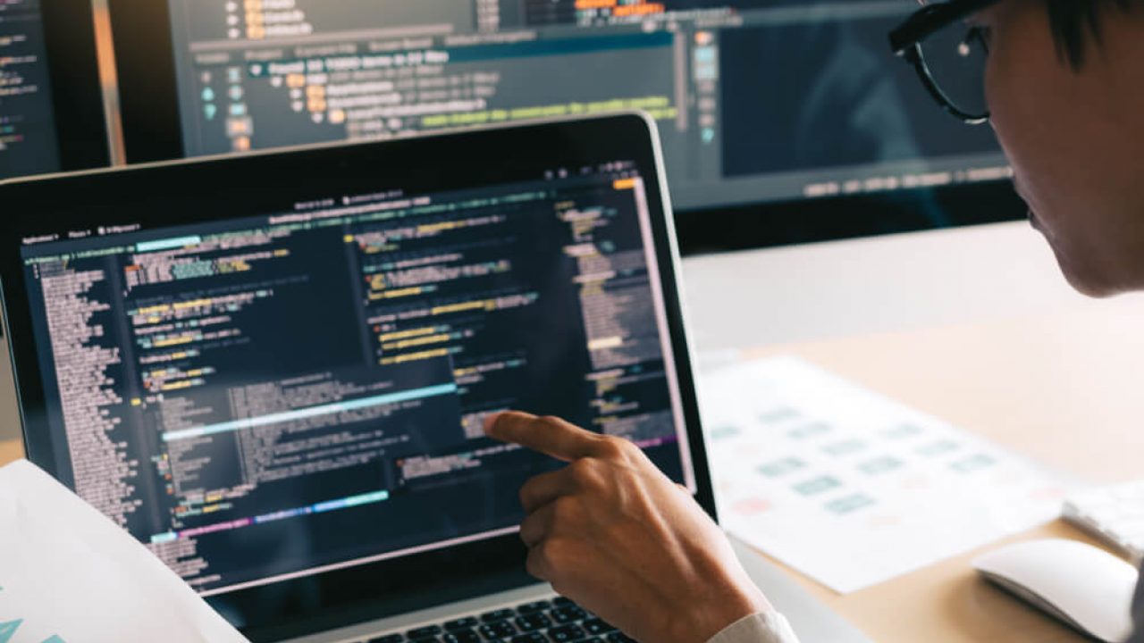 Desenvolvimento de Softwares: O que é, Como Funciona e Dicas - FIA